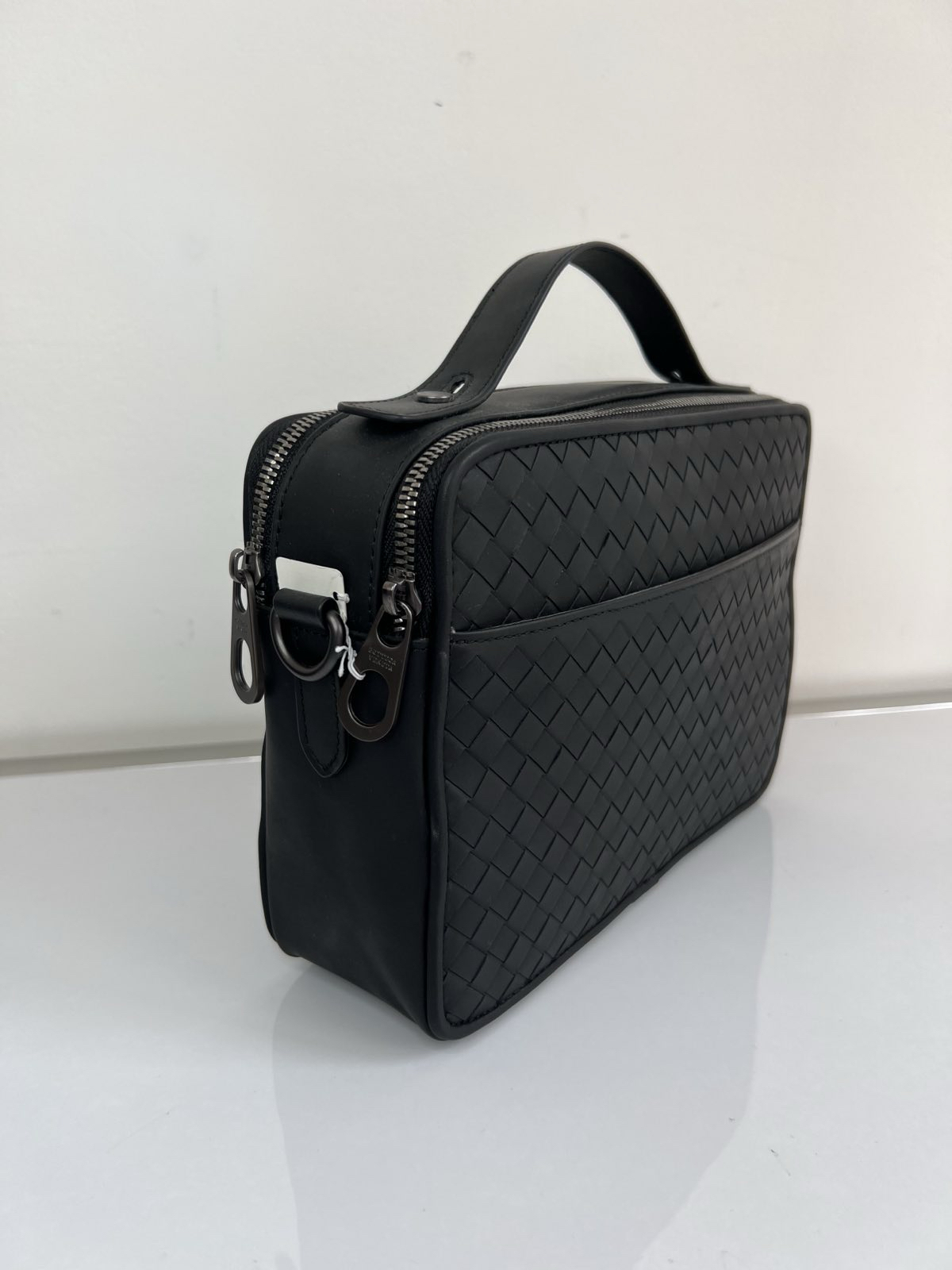 МУЖСКАЯ СУМКА МЕССЕНДЖЕР BOTTEGA VENETA детальное фото