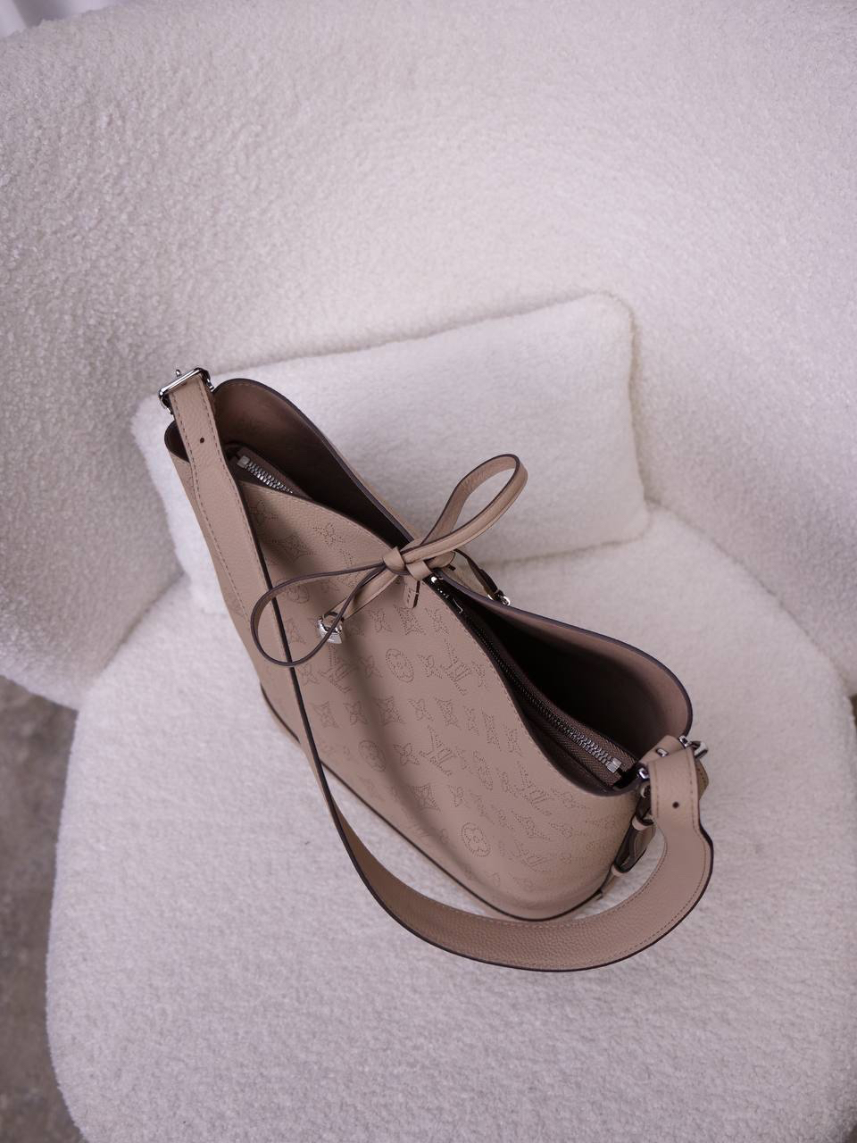 СУМКА LOUIS VUITTON детальное фото