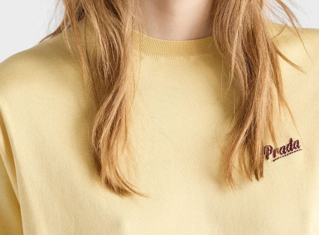 ФУТБОЛКА PRADA детальное фото