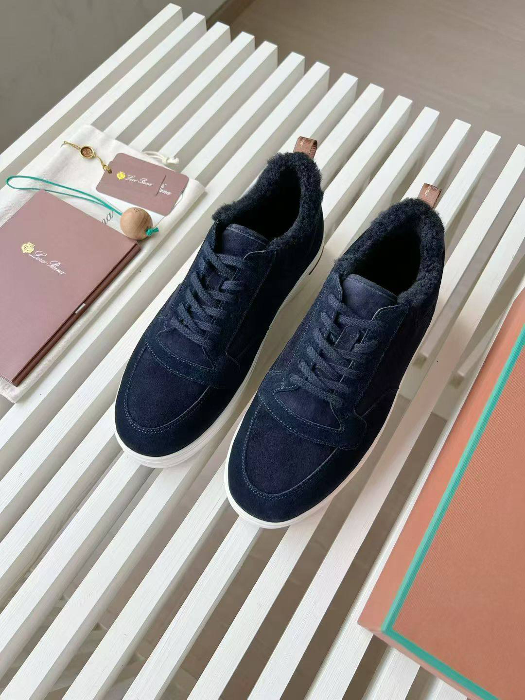 МУЖСКИЕ КЕДЫ LORO PIANA детальное фото