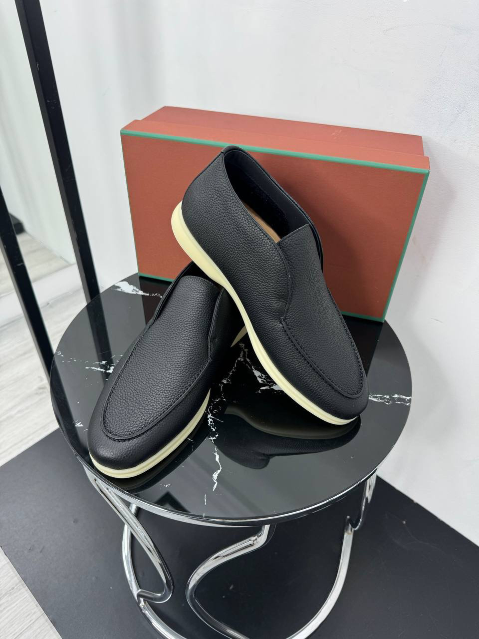 МУЖСКИЕ ЛОФЕРЫ LORO PIANA детальное фото