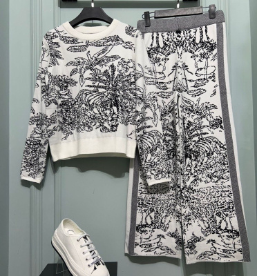 КОСТЮМ CHRISTIAN DIOR фото