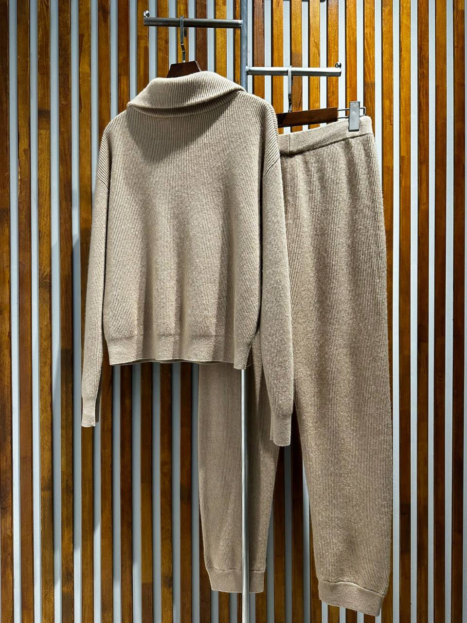 КОСТЮМ BRUNELLO CUCINELLI детальное фото