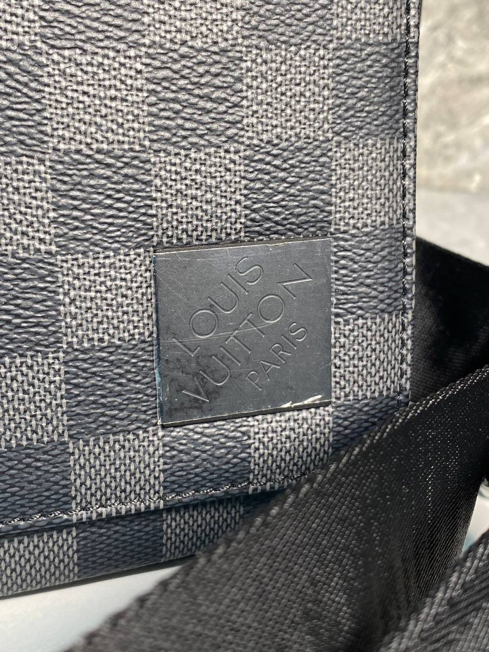 МУЖСКАЯ СУМКА МЕССЕНДЖЕР LOUIS VUITTON детальное фото
