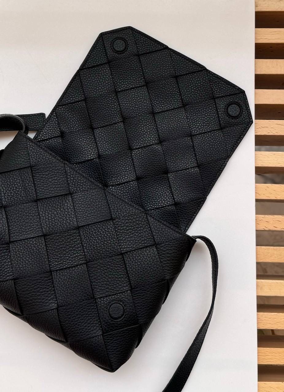 МУЖСКАЯ СУМКА МЕССЕНДЖЕР BOTTEGA VENETA детальное фото
