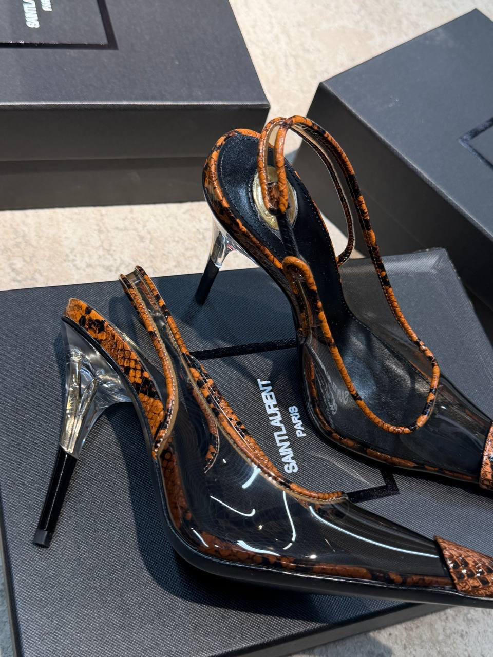 ТУФЛИ SAINT LAURENT детальное фото