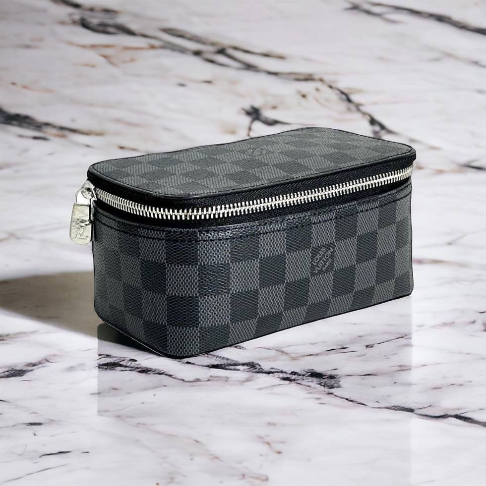 КОСМЕТИЧКА LOUIS VUITTON детальное фото