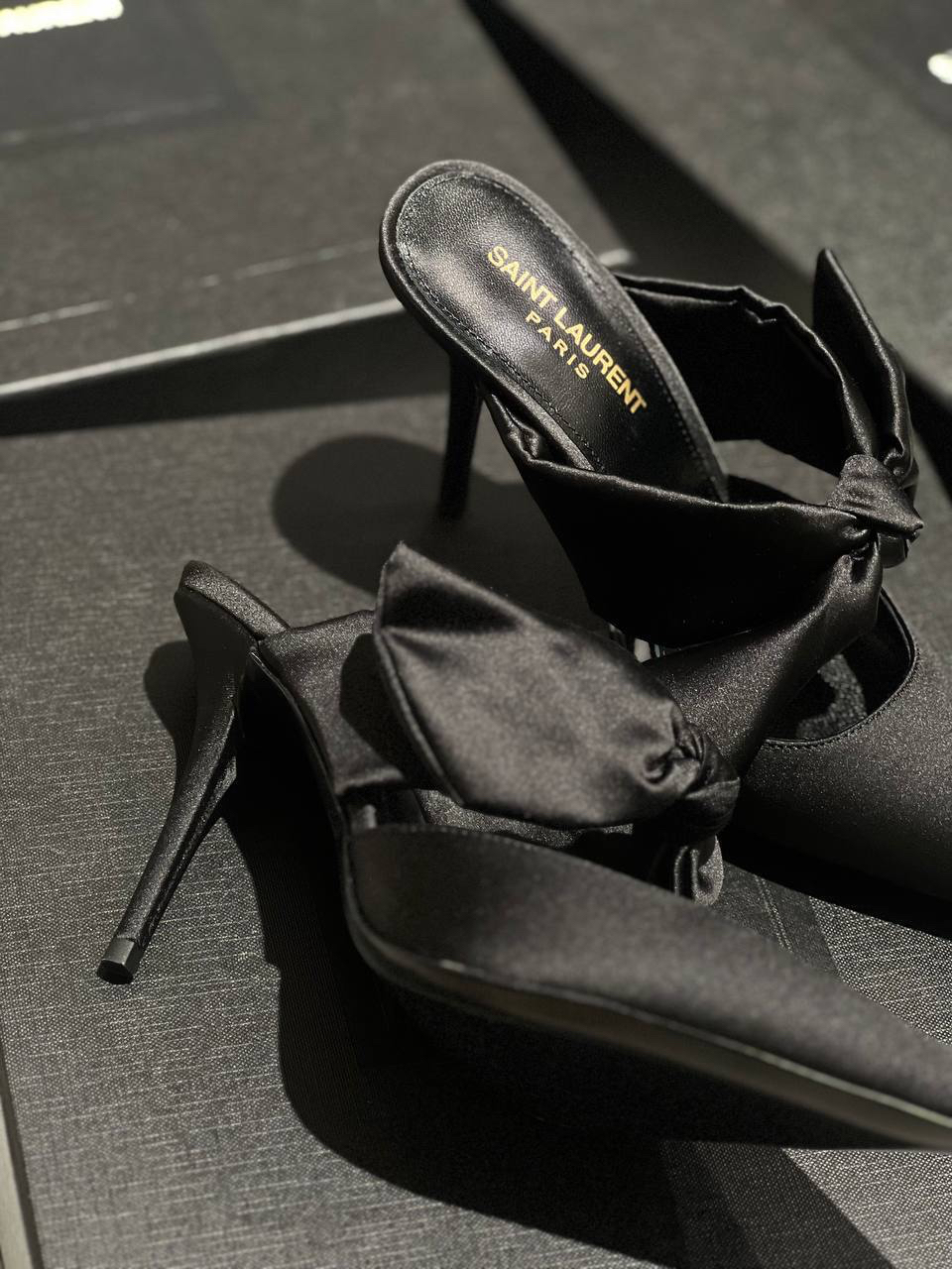 ТУФЛИ SAINT LAURENT детальное фото