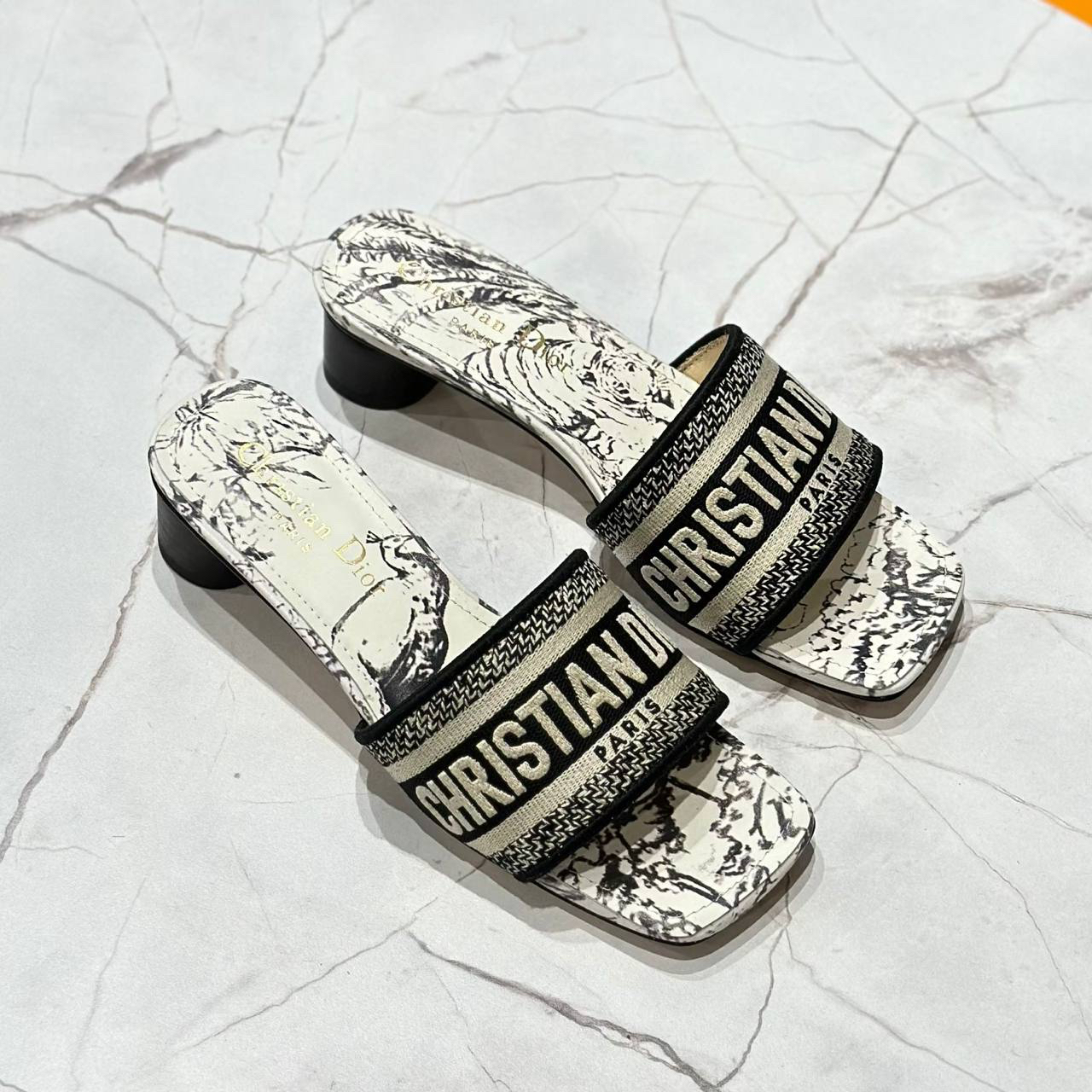 ШЛЕПКИ CHRISTIAN DIOR детальное фото