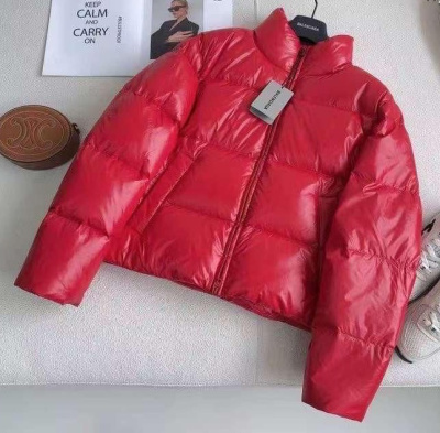 ПУХОВИК BALENCIAGA фото