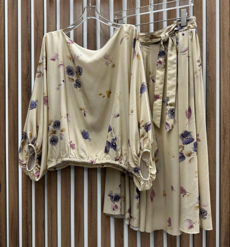 КОСТЮМ LORO PIANA фото