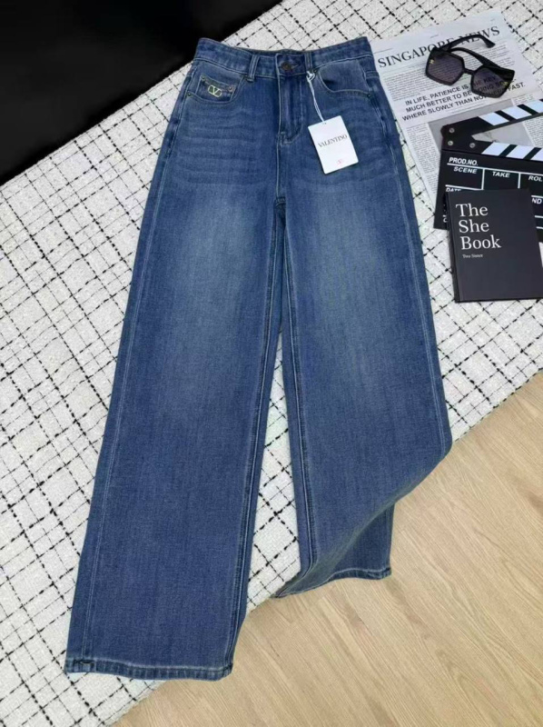 ДЖИНСЫ VALENTINO фото