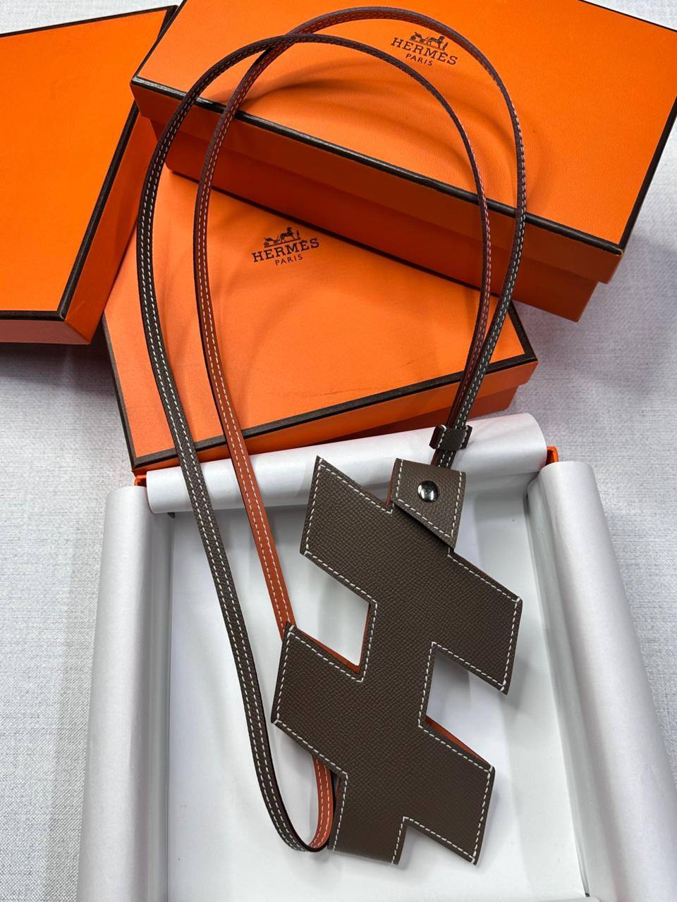 ЧЕХОЛ ДЛЯ ТЕЛЕФОНА HERMES детальное фото