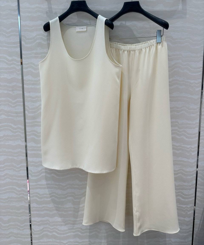 КОСТЮМ THE ROW фото