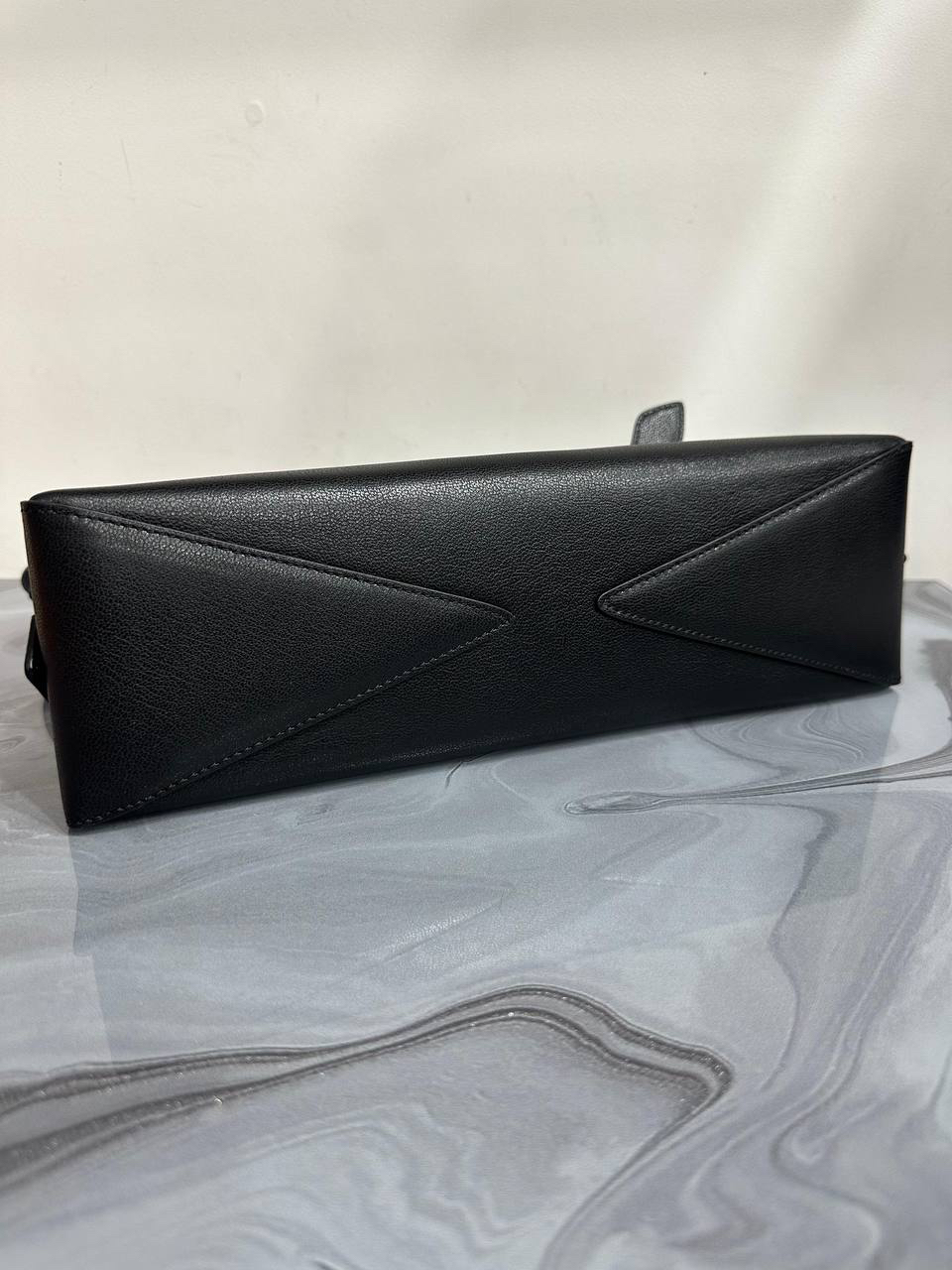 СУМКА ALAIA детальное фото