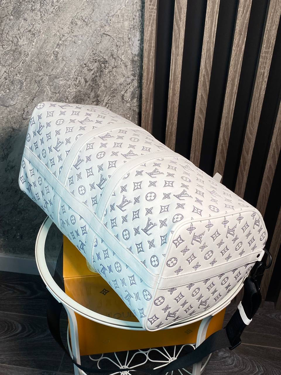 ДОРОЖНАЯ СУМКА LOUIS VUITTON детальное фото