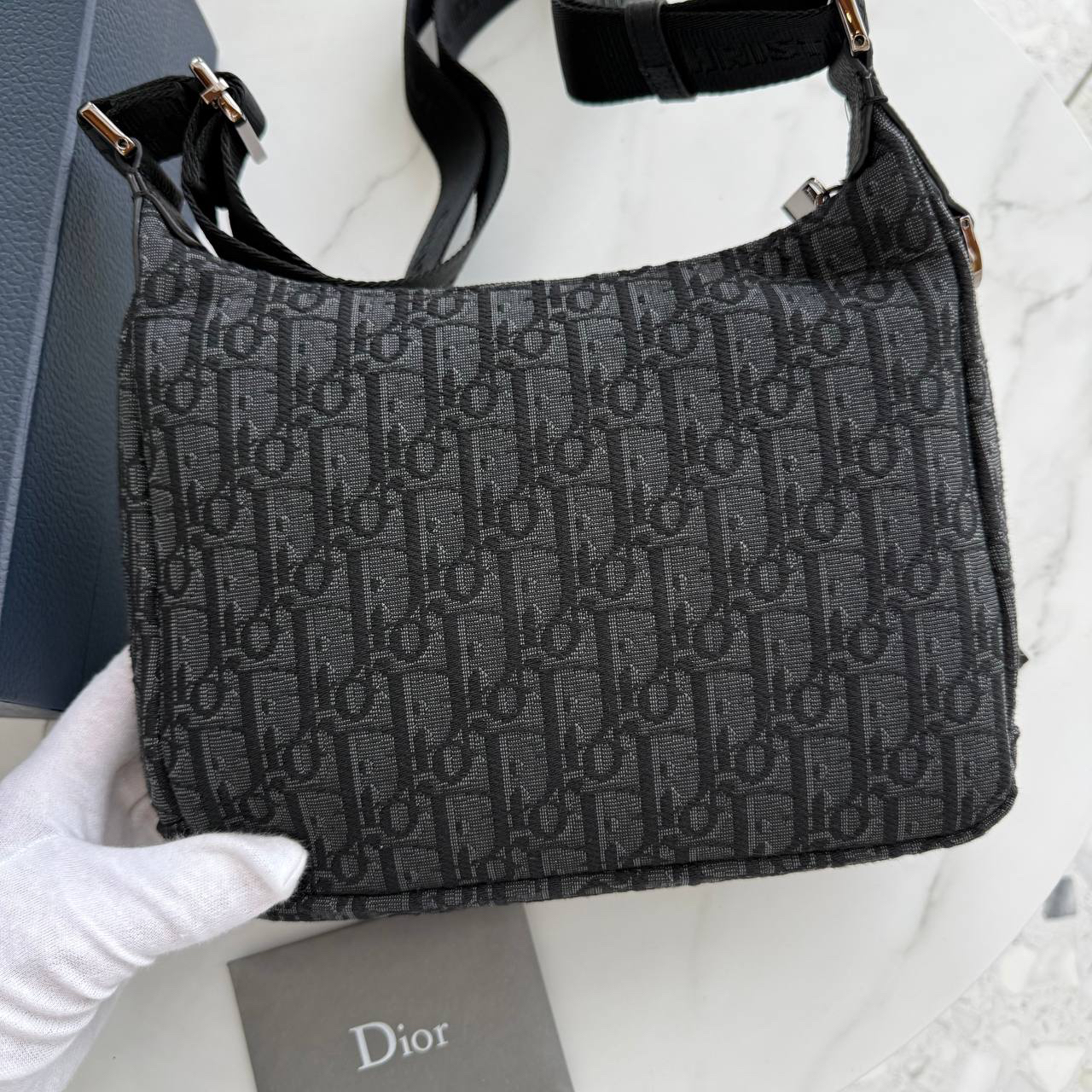 МУЖСКАЯ СУМКА МЕССЕНДЖЕР CHRISTIAN DIOR детальное фото