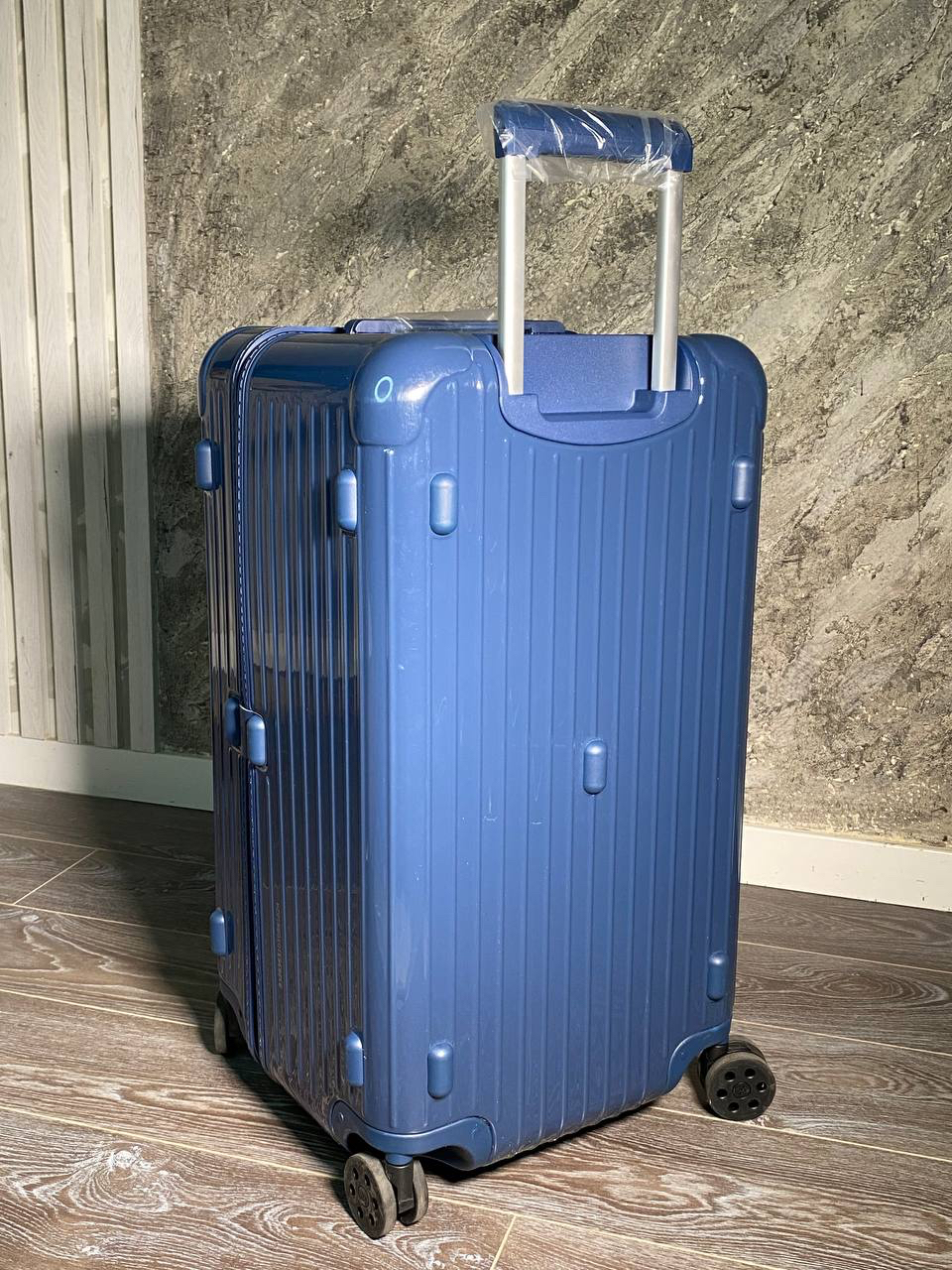 ЧЕМОДАН RIMOWA детальное фото