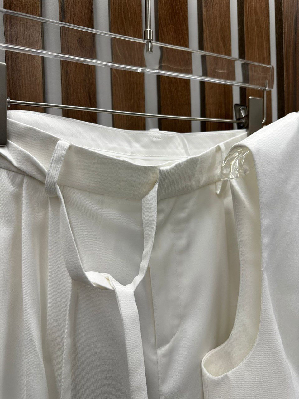 КОСТЮМ детальное фото