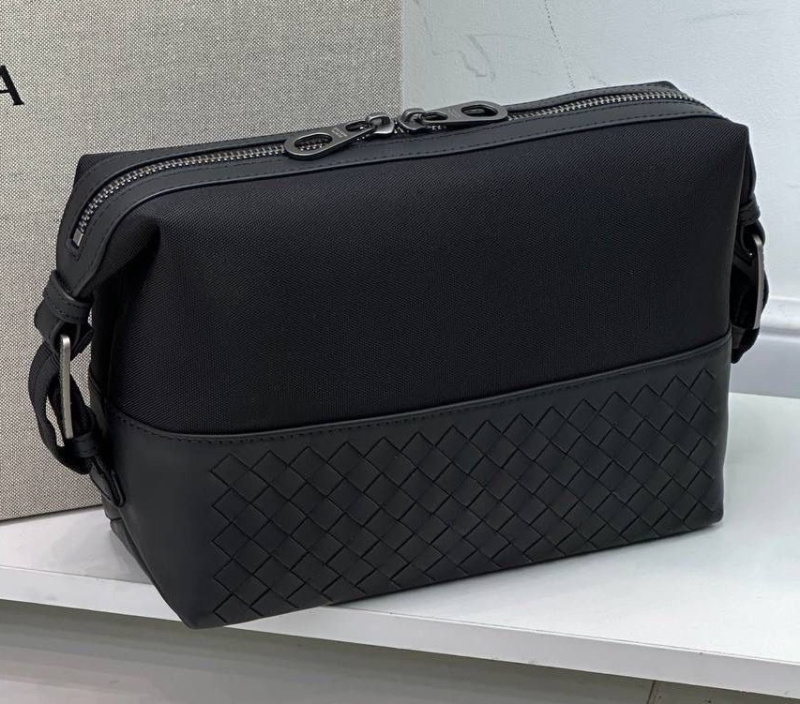 МУЖСКОЙ КЛАТЧ BOTTEGA VENETA фото