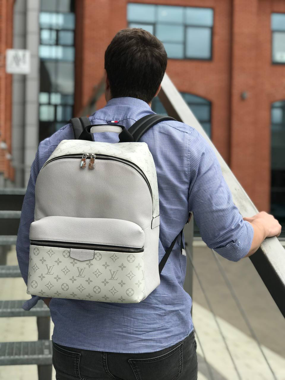 МУЖСКОЙ РЮКЗАК LOUIS VUITTON детальное фото