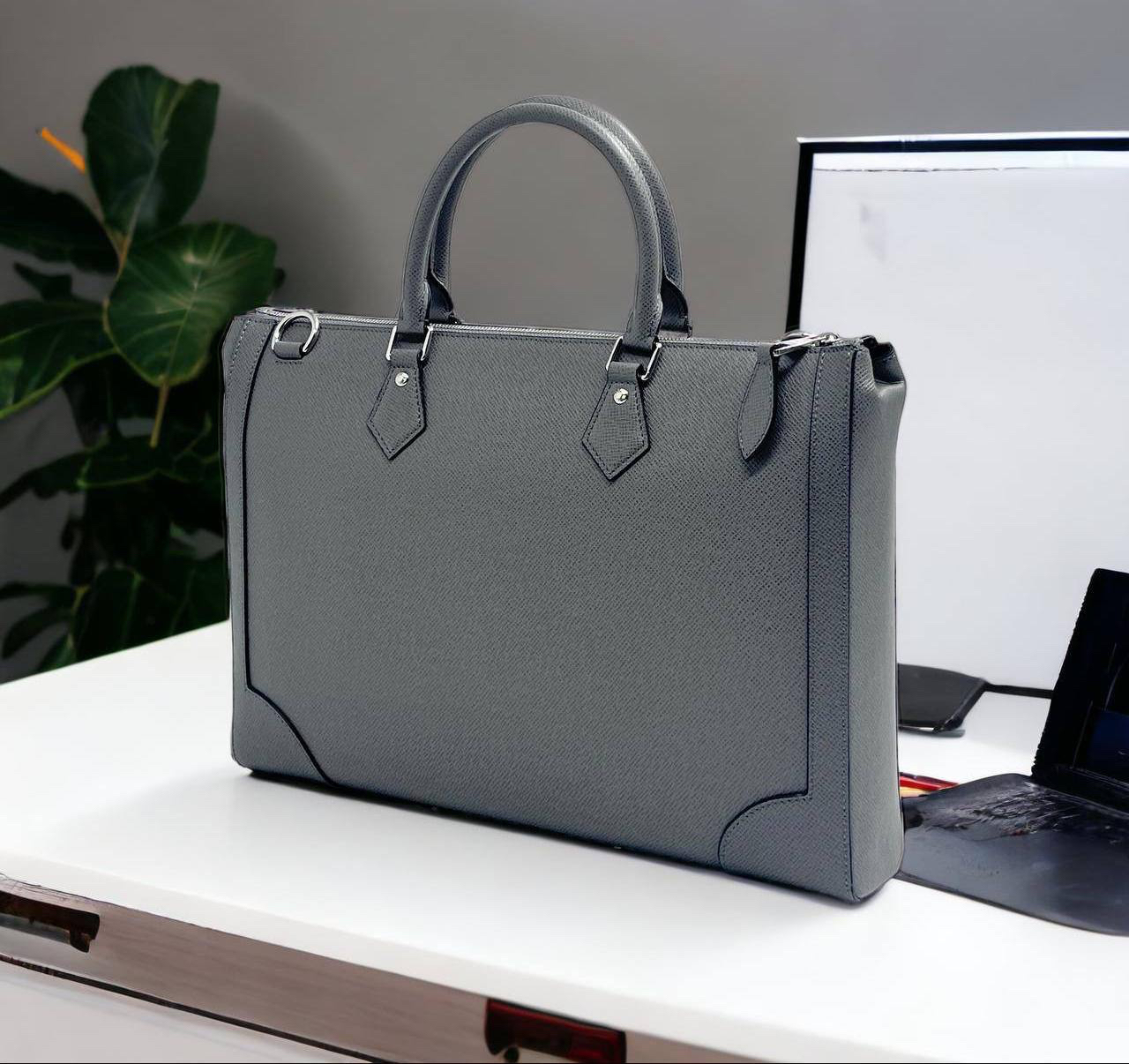 МУЖСКОЙ ПОРТФЕЛЬ LOUIS VUITTON детальное фото