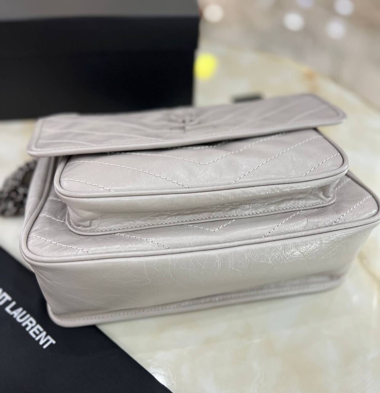 СУМКА SAINT LAURENT NIKI MEDIUM детальное фото