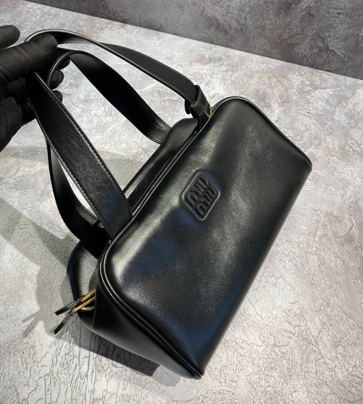 СУМКА MIU MIU фото