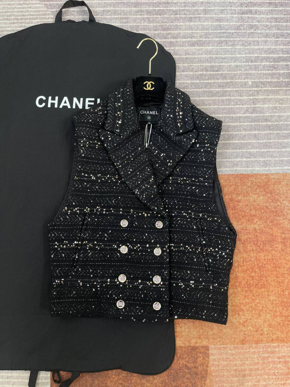 ЖИЛЕТ CHANEL детальное фото