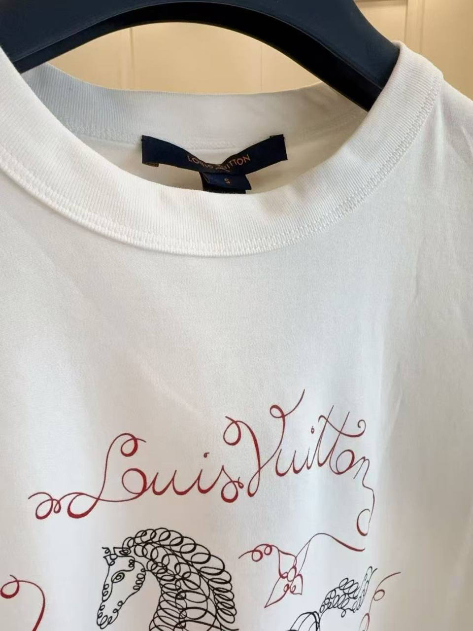 ФУТБОЛКА LOUIS VUITTON детальное фото