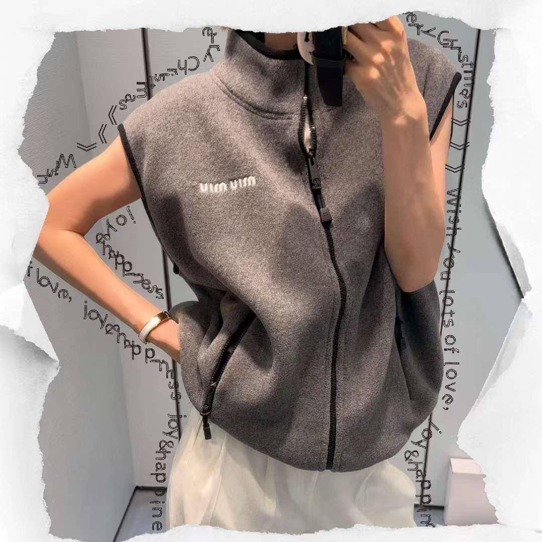 ЖИЛЕТ MIU MIU детальное фото