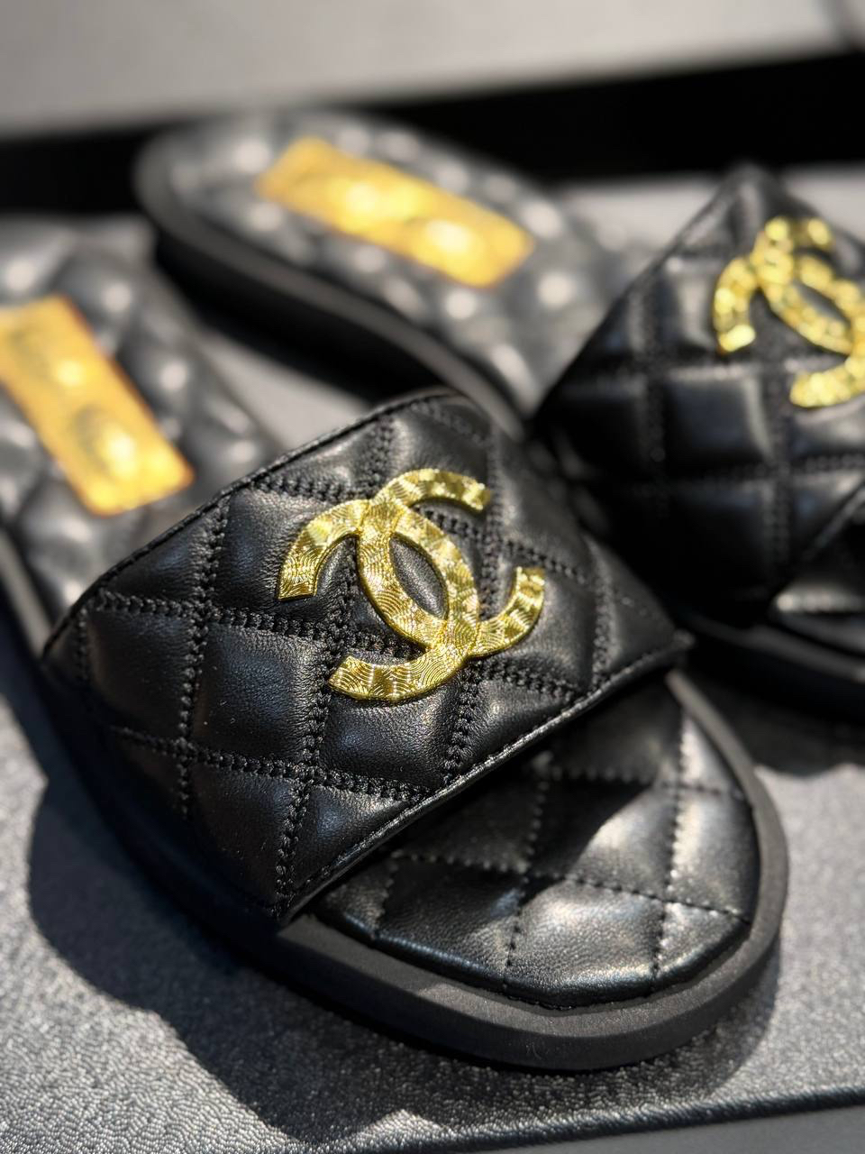 ШЛЕПКИ CHANEL детальное фото