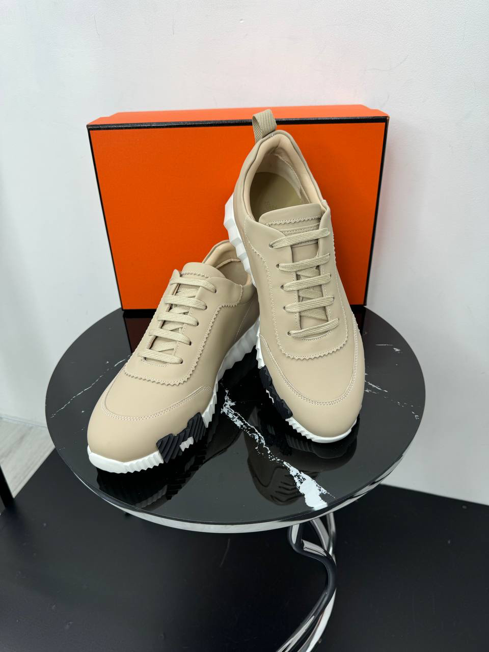 МУЖСКИЕ КРОССОВКИ HERMES детальное фото