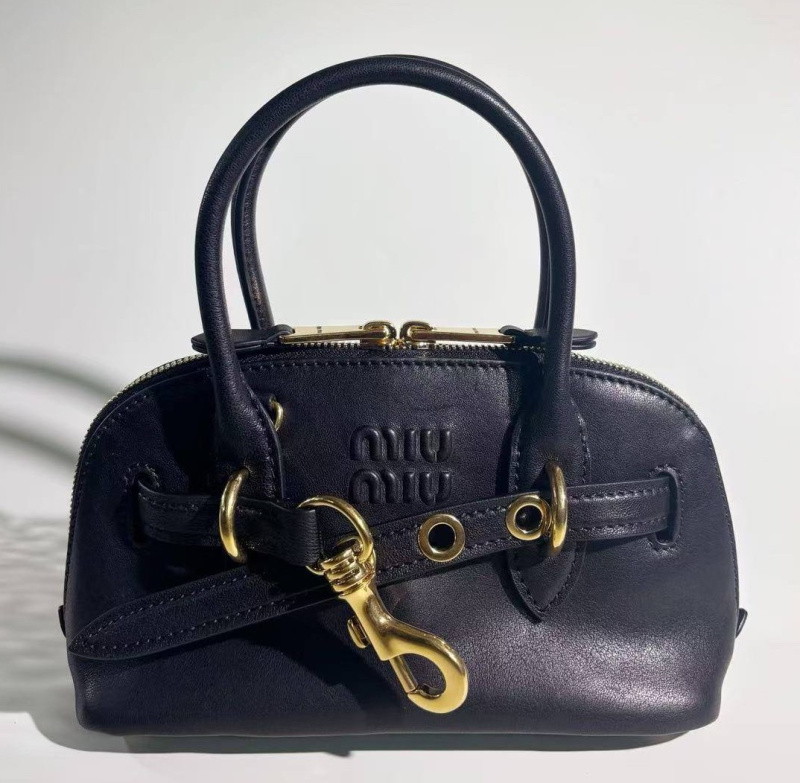 СУМКА MIU MIU фото