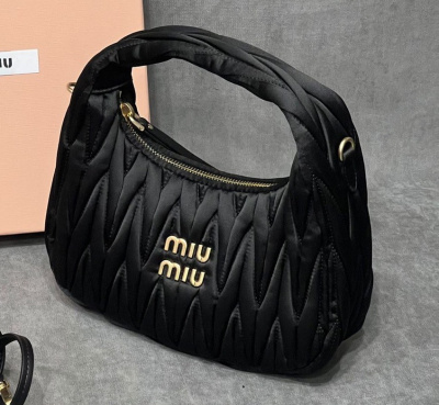 СУМКА MIU MIU WANDER фото