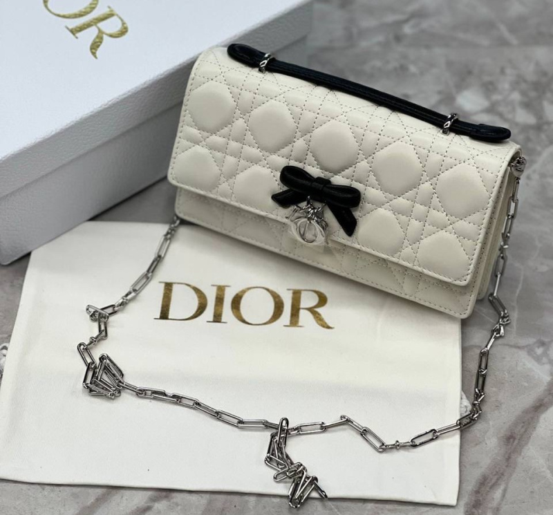 СУМКА CHRISTIAN DIOR фото