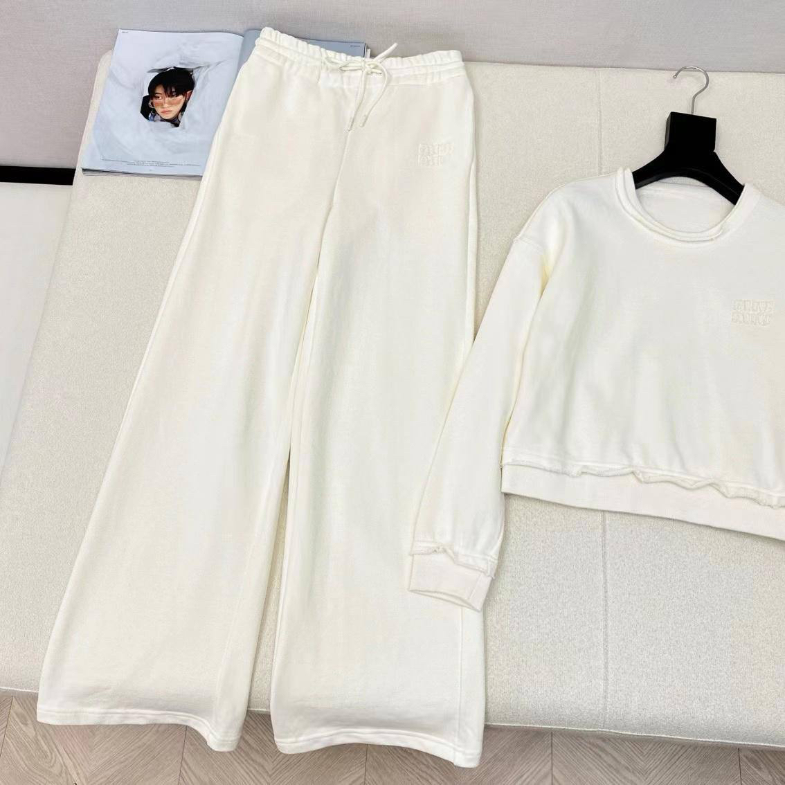 КОСТЮМ MIU MIU детальное фото