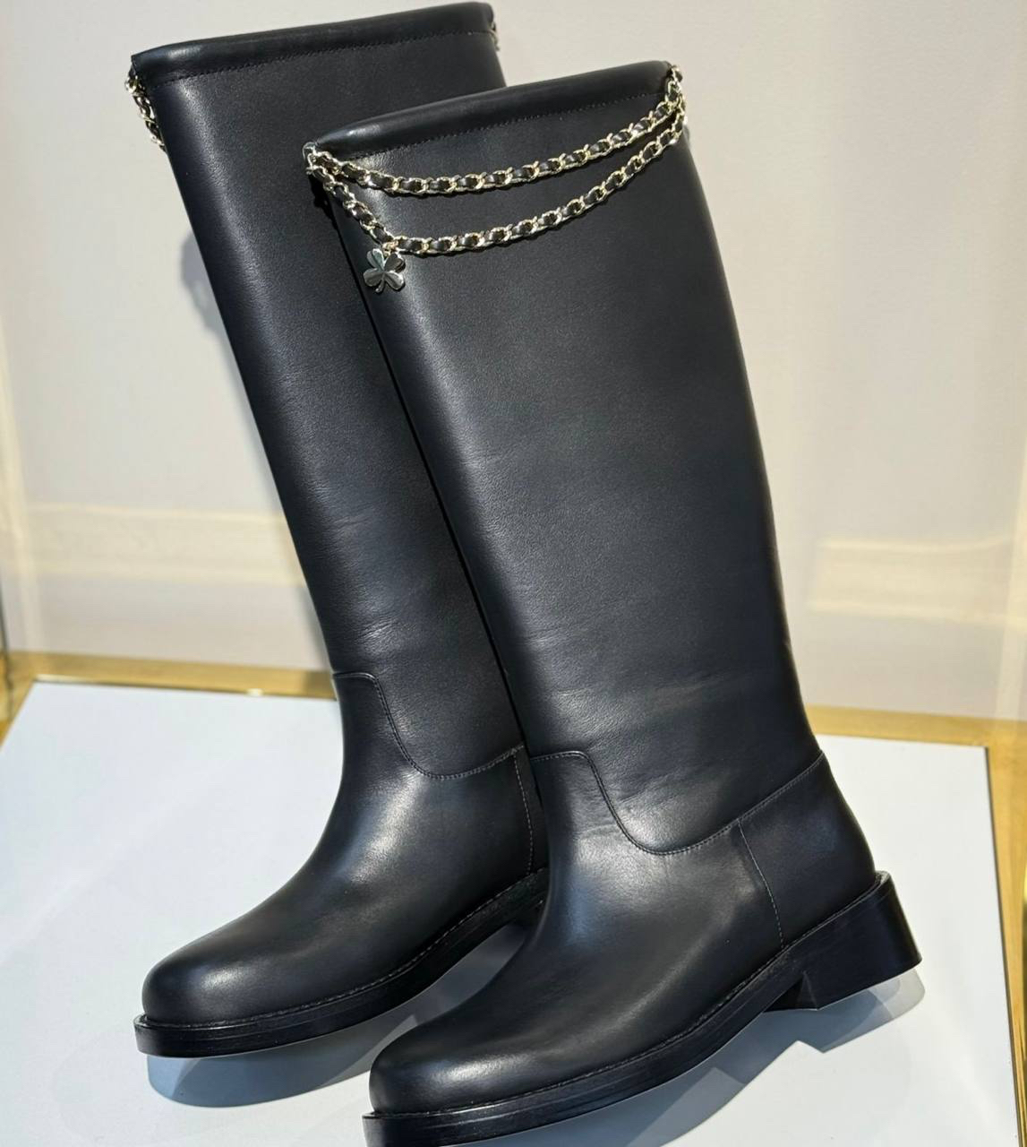 САПОГИ CHANEL детальное фото