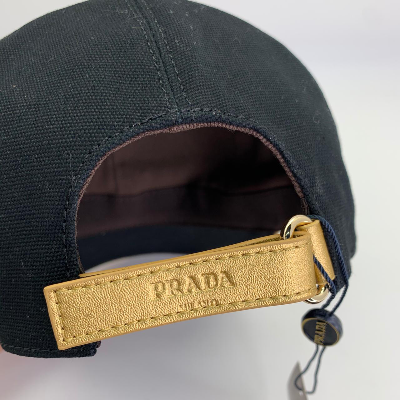 КЕПКА PRADA детальное фото