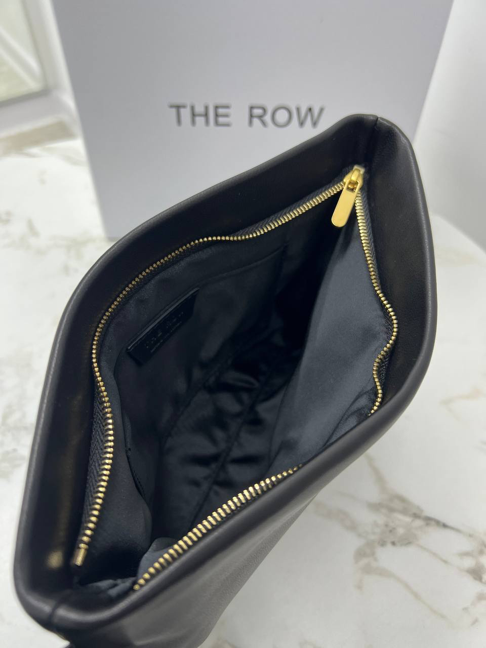КЛАТЧ THE ROW детальное фото