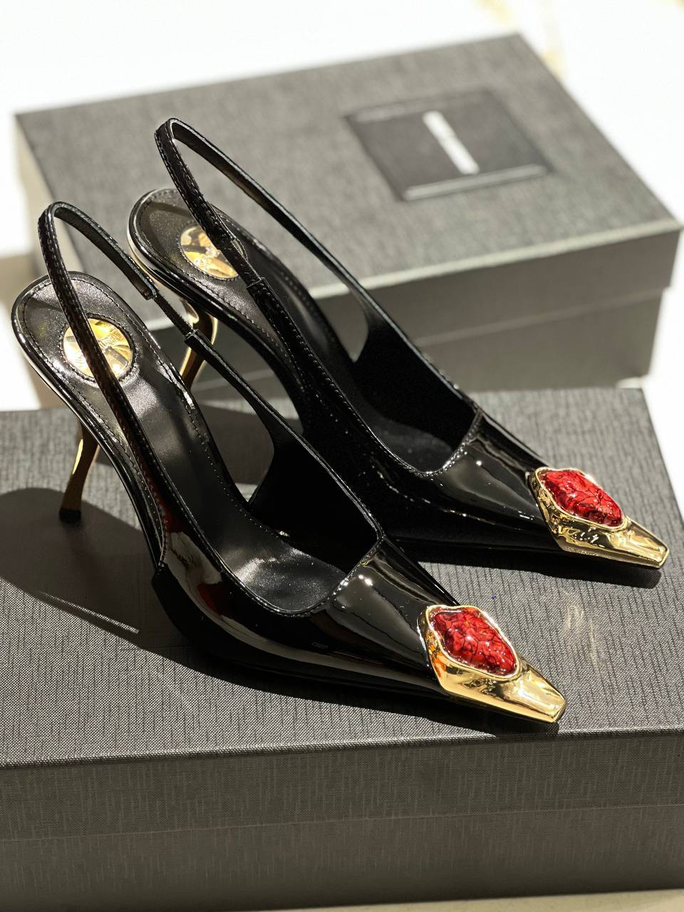 ТУФЛИ SAINT LAURENT детальное фото