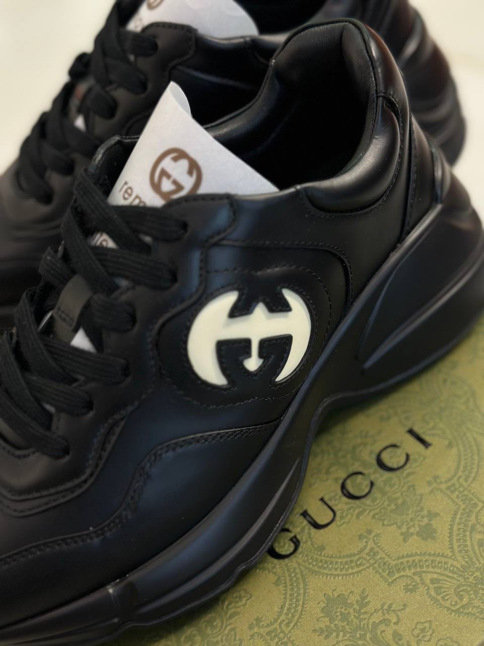 КРОССОВКИ GUCCI детальное фото