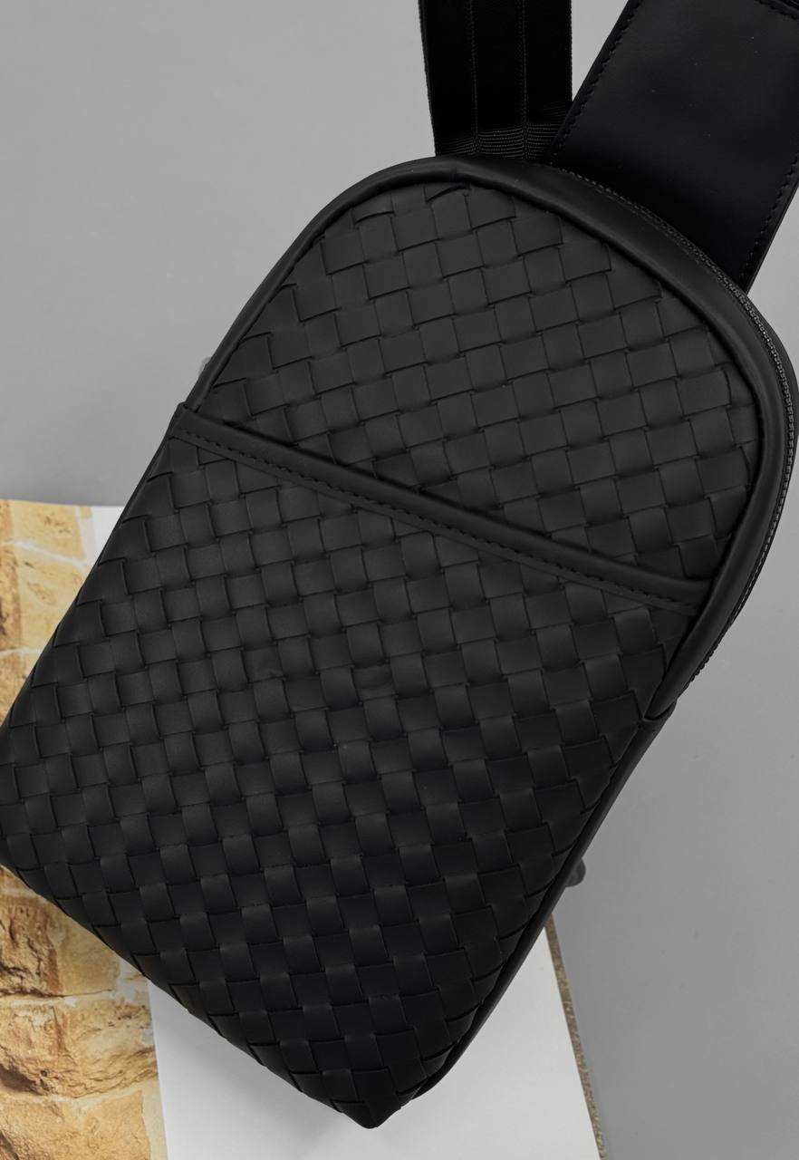 МУЖСКАЯ СУМКА СЛИНГ BOTTEGA VENETA детальное фото