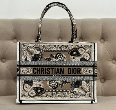 СУМКА CHRISTIAN DIOR BOOK 36 фото