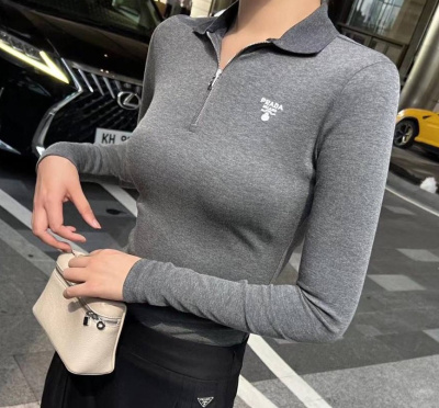 КОФТА PRADA фото