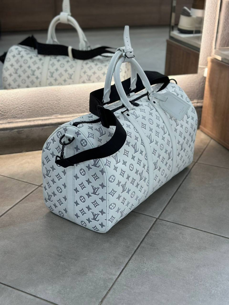 ДОРОЖНАЯ СУМКА LOUIS VUITTON детальное фото