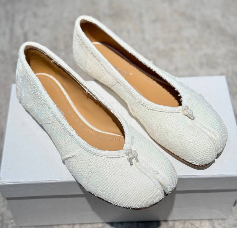 БАЛЕТКИ MAISON MARGIELA фото