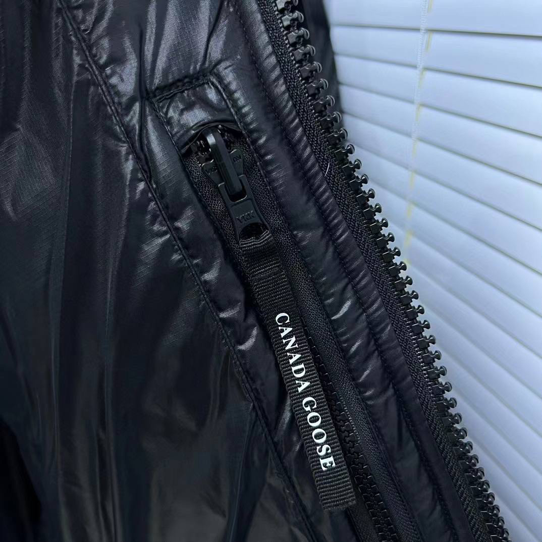 МУЖСКОЙ ПУХОВИК CANADA GOOSE детальное фото