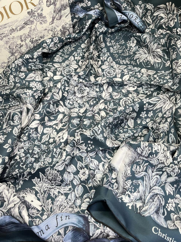 ПЛАТОК CHRISTIAN DIOR фото