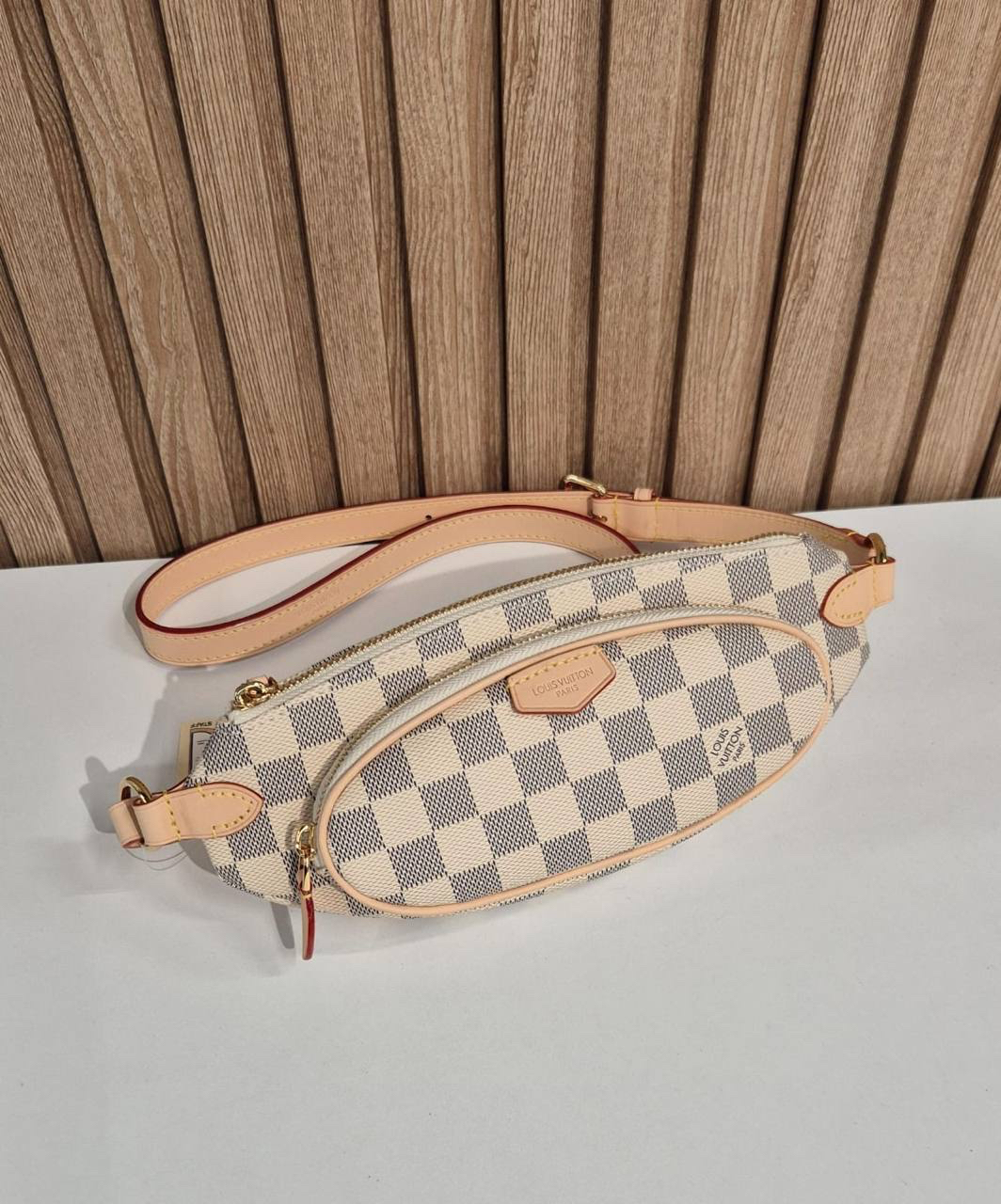 СУМКА LOUIS VUITTON детальное фото